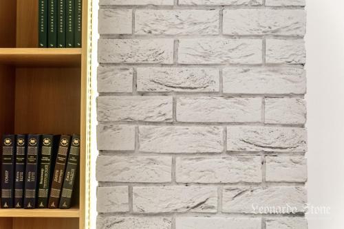 Облицовочный искусственный камень Leonardo Stone АВИНЬОН цвет 100 - Каталог строительных товаров - Терем СПБ фото 2